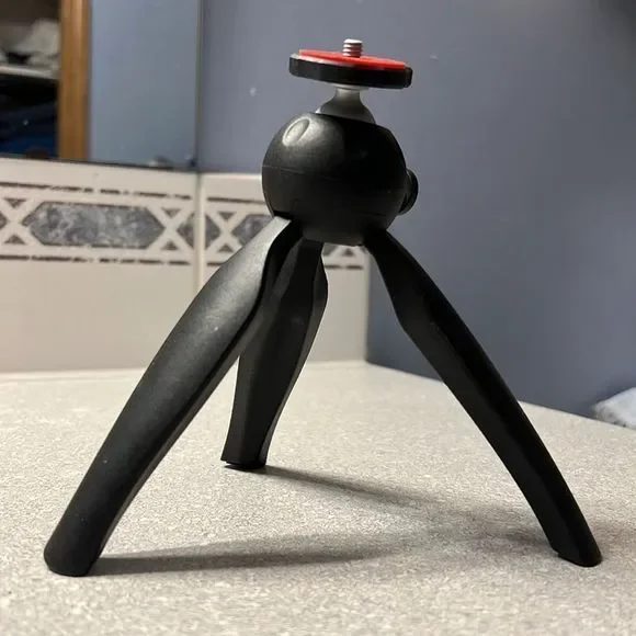 Tabletop Tripod - Picture 1 of 3